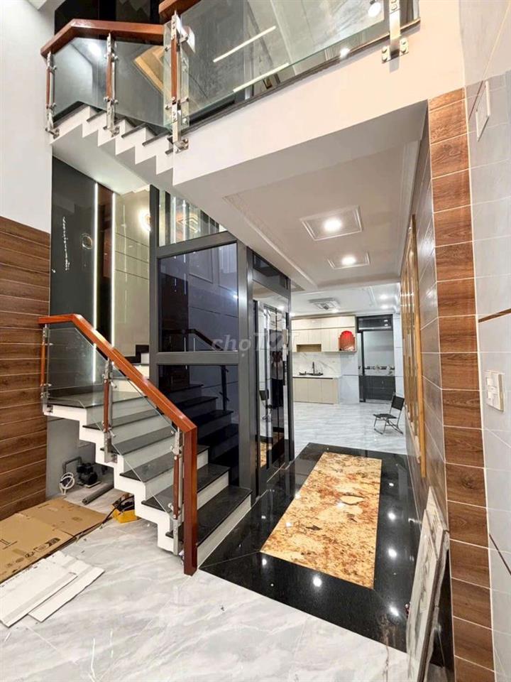 Nhà 1 trệt 1 lửng 3 lầu có thang máy đường Tân kì Tân quý BHH 