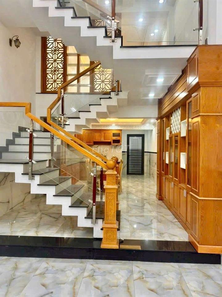 Nhà 1 trệt 1 lửng 3 lầu hẻm 182 đường số 6 BHH B bình tân