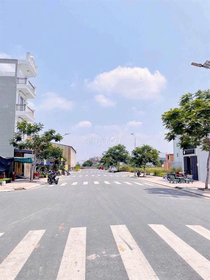 Nhà 1 trệt 3 lầu full nội thất hẻm 55 Tây Lân BTĐA bình tân 