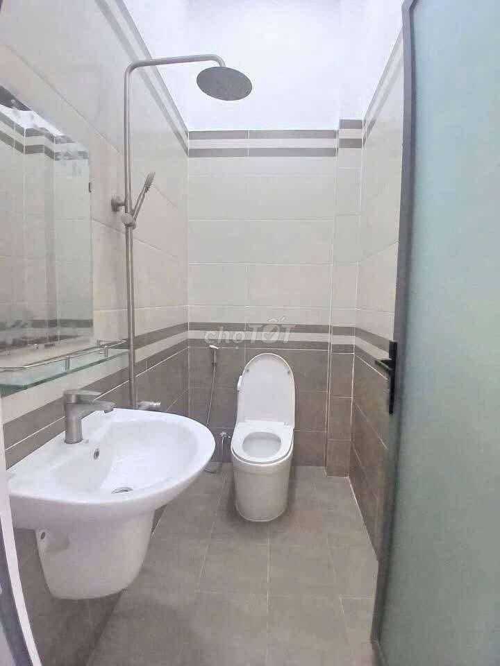 Nhà 1 trệt 3 lầu hẻm 151 liên khu 4/5 BHH B bình tân