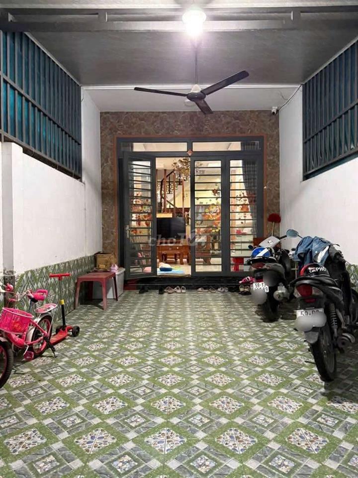 Nhà 1 trệt 3 lầu sân thượng đường liên khu 4/5 BHH B bình tân