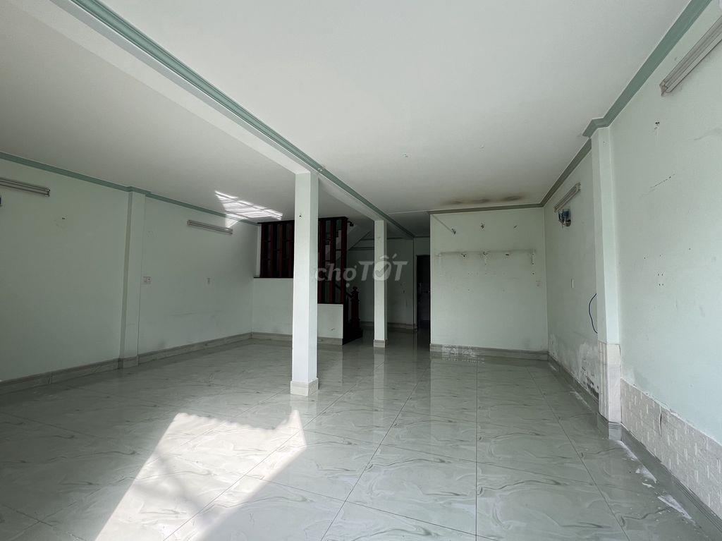 Cho thuê nhà hẻm ô tô 1 trệt 1 lầu xã Bình Chánh