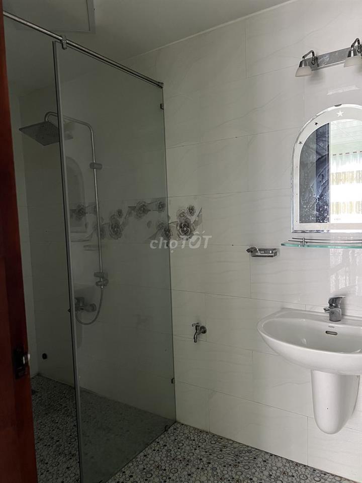 Cho thuê nhà hẻm ô tô 1 trệt 1 lầu xã Bình Chánh