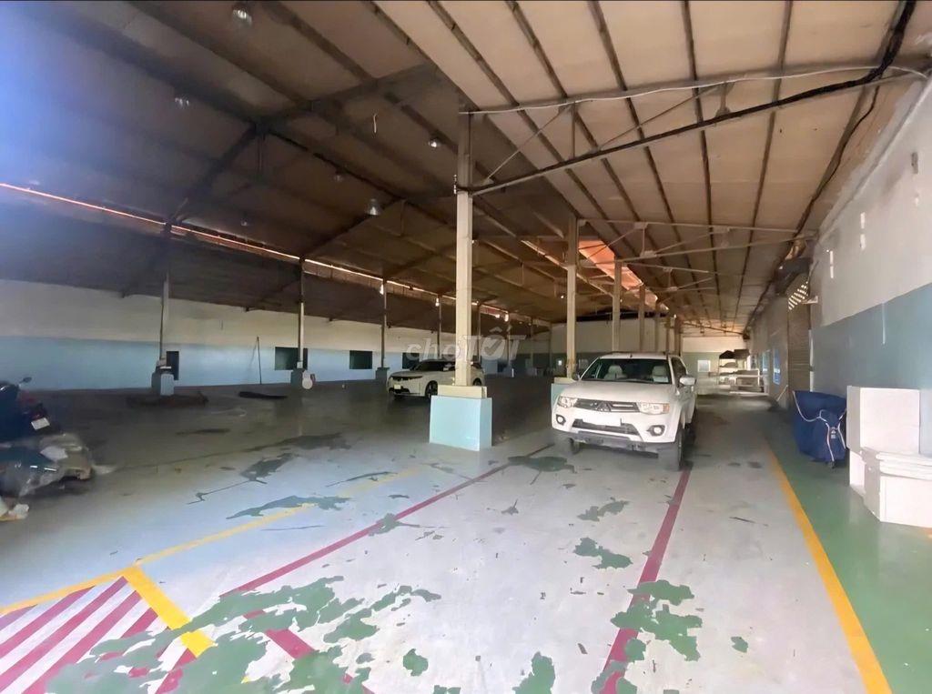 CHO THUÊ KHO MẶT TIỀN QUỐC LỘ 1A – QUẬN 12 1.300m2 chỉ 4.000$/th
