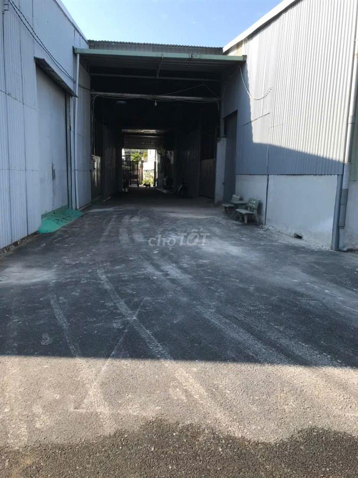 Cho thuê kho Quốc lộ 1A Bình Chánh, Kv 3.200m2, Kx 1.700m2. 150tr/th