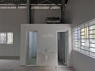 Cho thuê nhà xưởng KCN TÂN TẠO 2.800M2 có văn phòng, giá  4.3$/m2