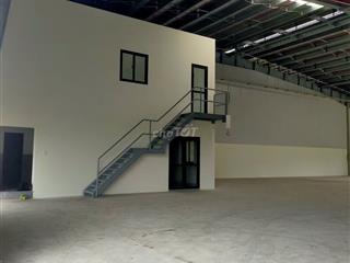 Cho thuê kho xưởng trong Kcn Lê Minh Xuân 3, Dt 2.000m2, Pccc tự động