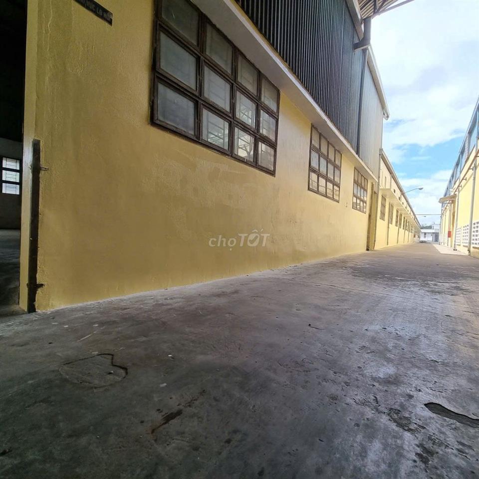 Cho thuê kho xưởng Bình Chánh 1.500m2 có khuôn viên 3.000m2 