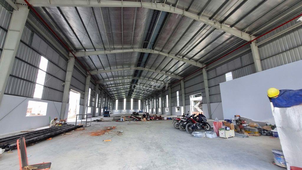 Bán nhà xưởng KCN Đức Hòa 3.000m², xưởng 2.000m², giá 34 tỷ