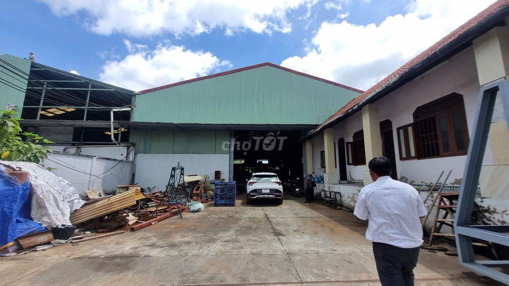 Cho thuê kho xưởng 2.700m²  Bình Tân, giá 240 triệu/tháng