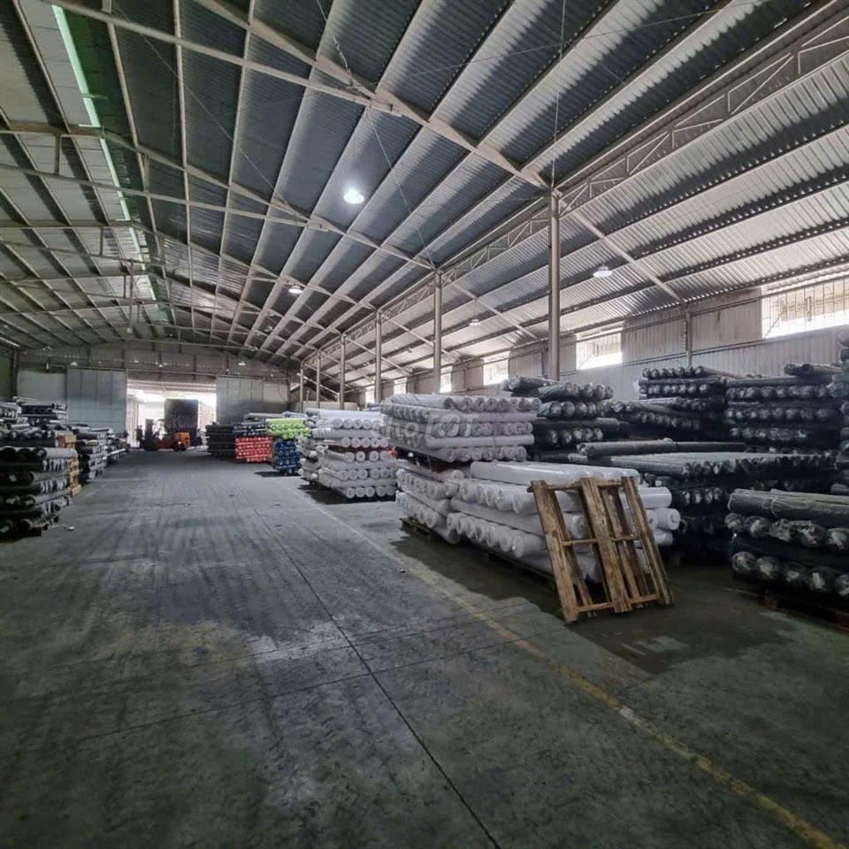 Cho thuê kho xưởng 2.700m²  Bình Tân, giá 240 triệu/tháng