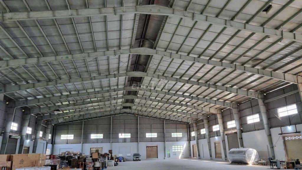 Cho thuê nhà xưởng KCN Lê Minh Xuân 5.000m², xưởng 3.000m², 560kVA