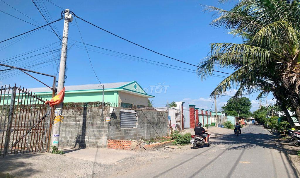 Bán nhà mặt phố lô góc Nguyễn Đình Kiên vị trí đắc địa