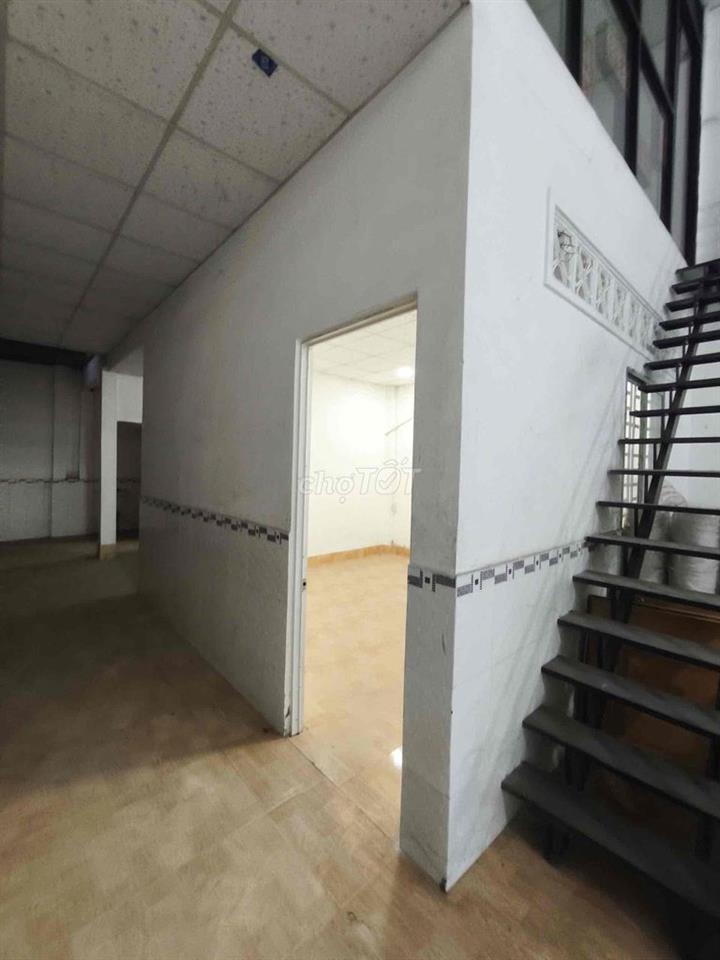 Cho thuê Mặt Bằng, Kho Xưởng 250m Xuân Thới Thượng