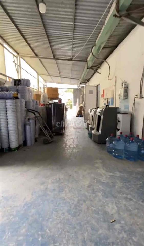 Cho thuê kho xưởng 1200m 1/đường Tô Ký giá 48 triệu