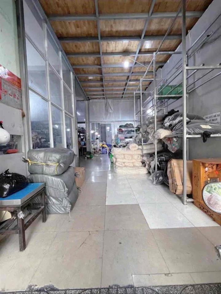 KHO XƯỞNG + GẠCH MEN ( 320m2 ) LÊ VĂN QUỚI