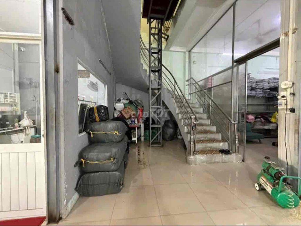 KHO XƯỞNG + GẠCH MEN ( 320m2 ) LÊ VĂN QUỚI