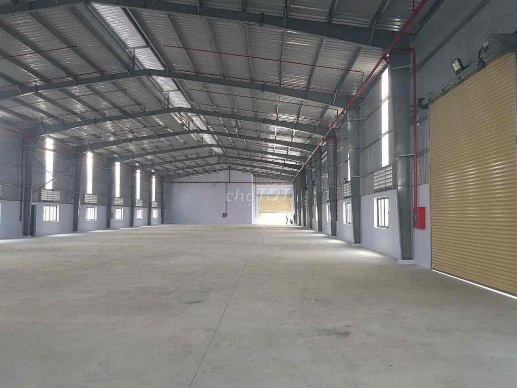 BÁN XƯỞNG HOẶC CHO THUÊ XƯỞNG 3052m2 KHU CÔNG NGHIỆP ĐỨC HOÀ III LON