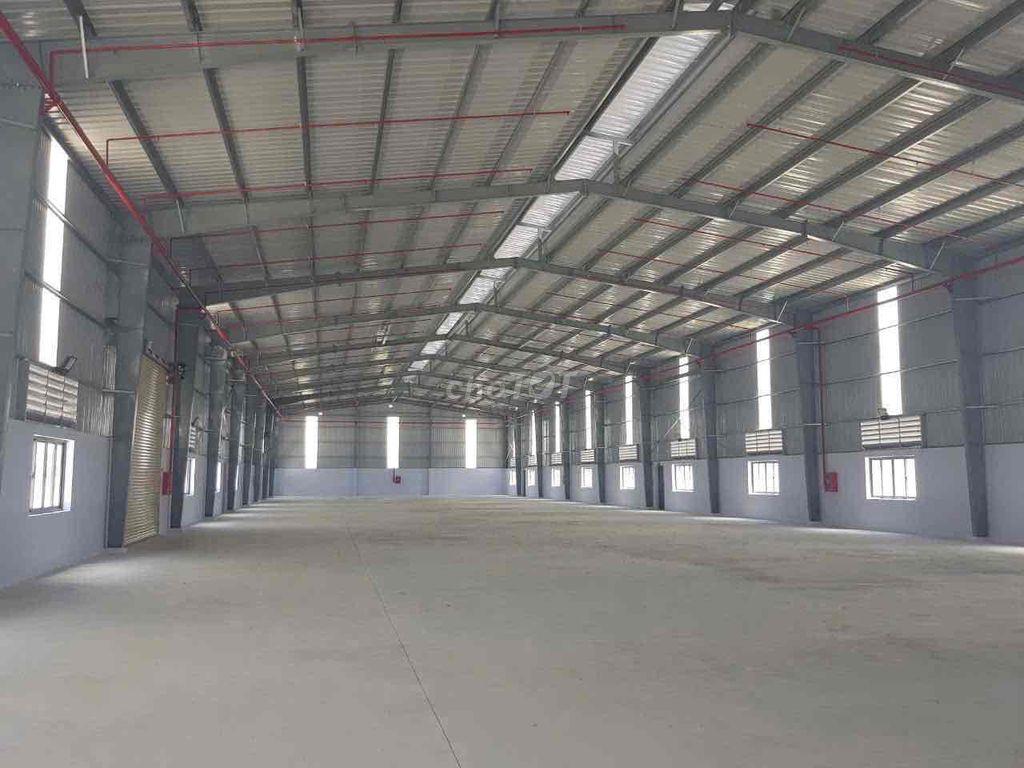BÁN XƯỞNG HOẶC CHO THUÊ XƯỞNG 3052m2 KHU CÔNG NGHIỆP ĐỨC HOÀ III LON