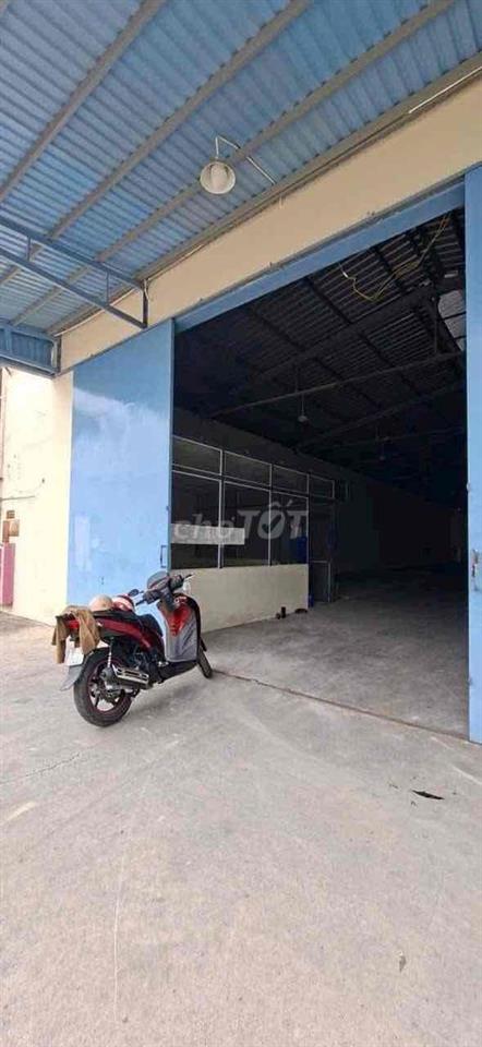Cho Thuê Kho Xưởng Mặt Tiền Đông Hưng Thuận Q12
