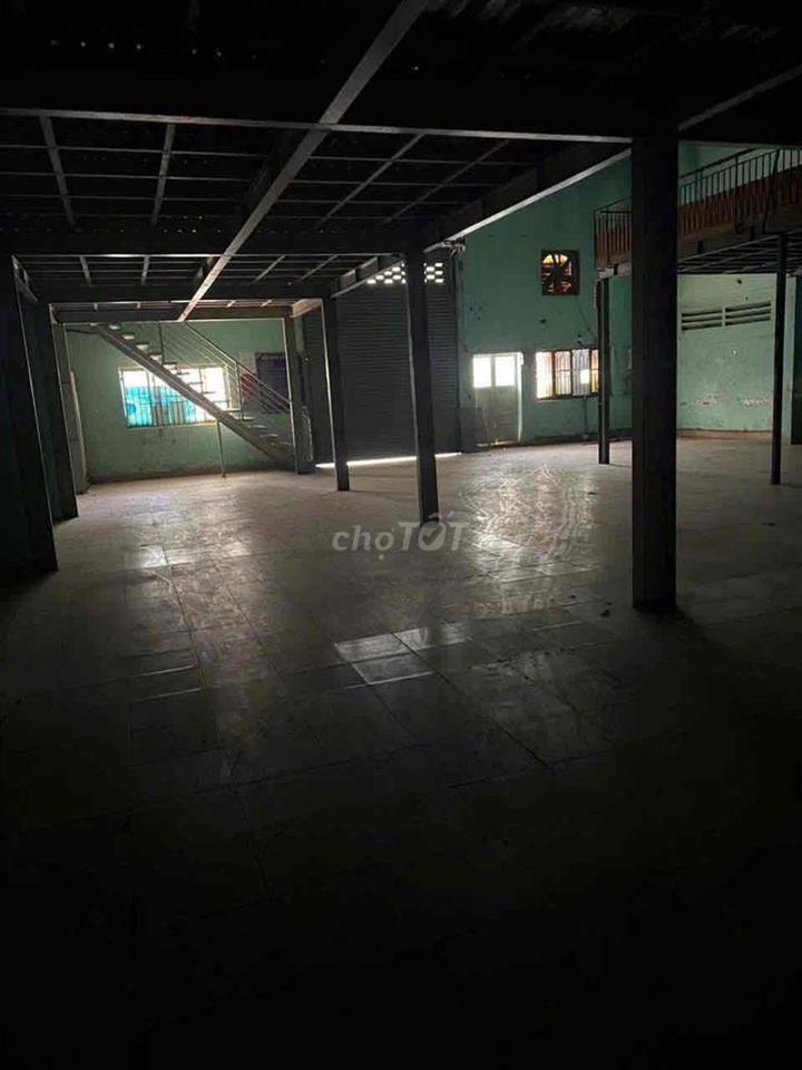 Cho Thuê Kho Bà Điểm Hóc Môn