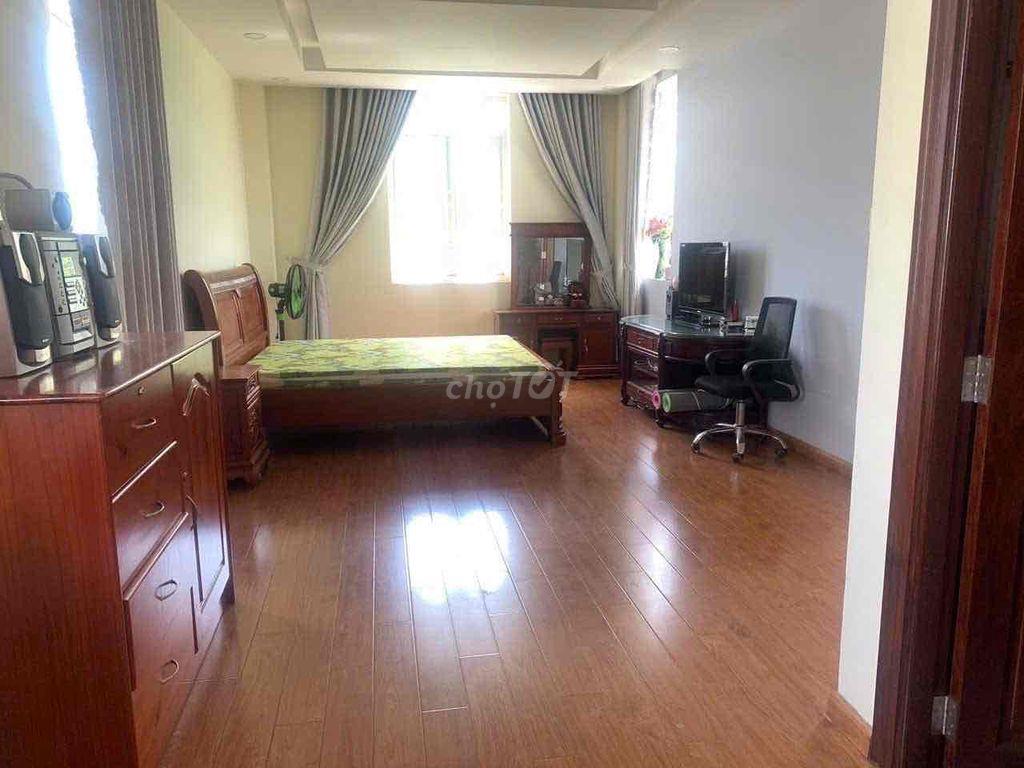 Cho Thuê Biệt Thự Tân Xuân Hóc Môn