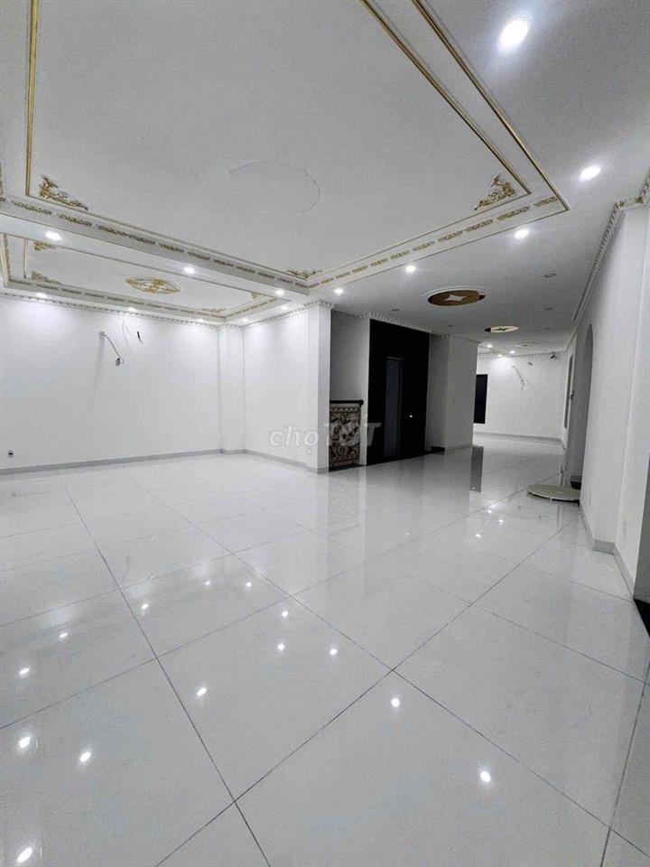 Cho Thuê Biệt Thự Bà Điểm Hóc Môn