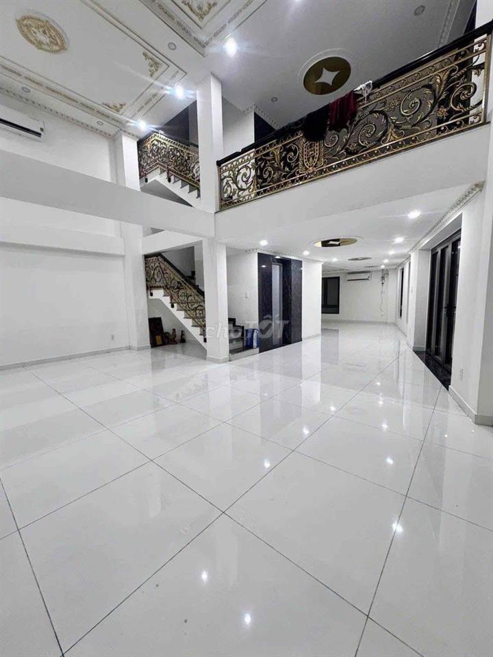 Cho Thuê Biệt Thự Bà Điểm Hóc Môn
