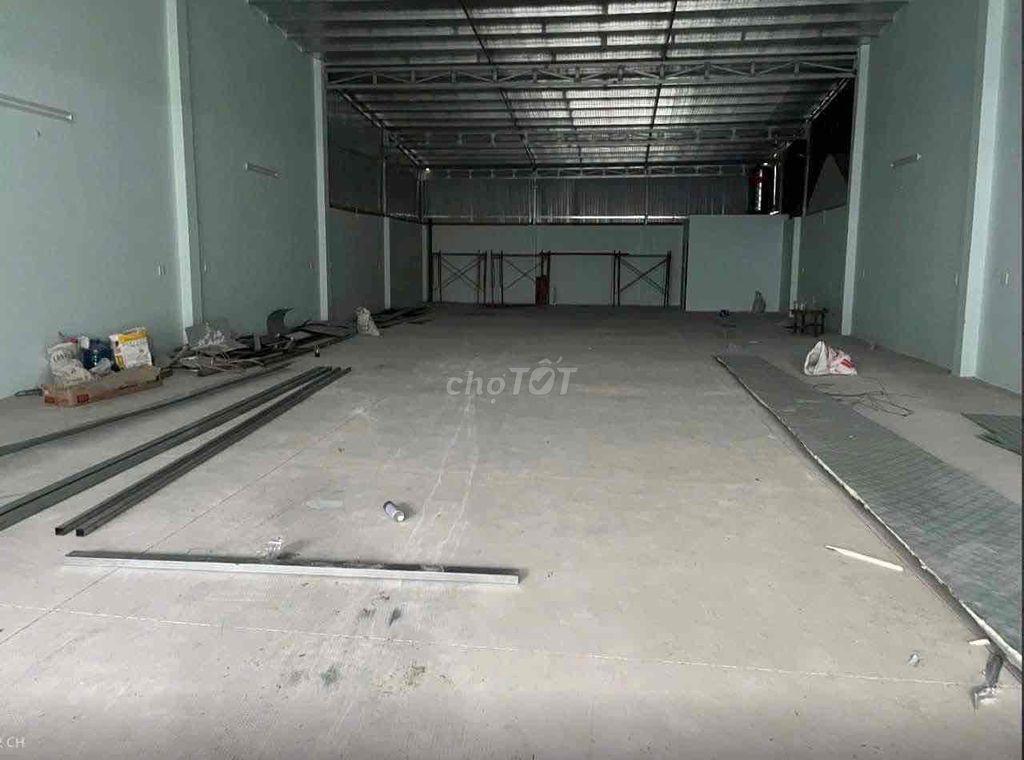 Cho Thuê Kho Bà Điểm Gần Bến Xe An Sương Hóc Môn