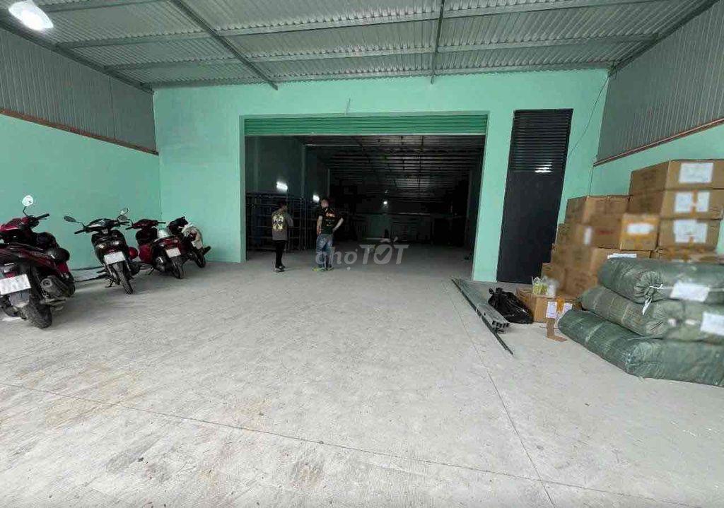 Cho Thuê Kho Bà Điểm Gần Bến Xe An Sương Hóc Môn