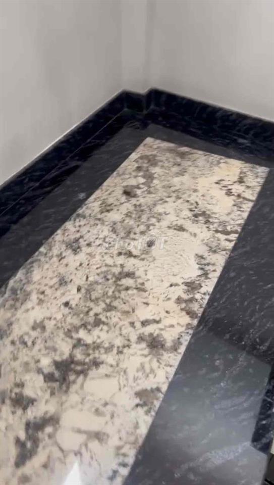 bán gấp nhà góc 2 mặt tiền đường Kinh Dương Vương giá rẻ