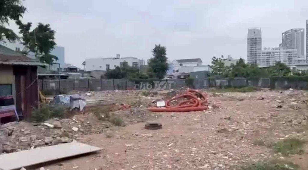 cho thuê đất mật tiền Huỳnh Tấn Phát 1.600m giá rẻ