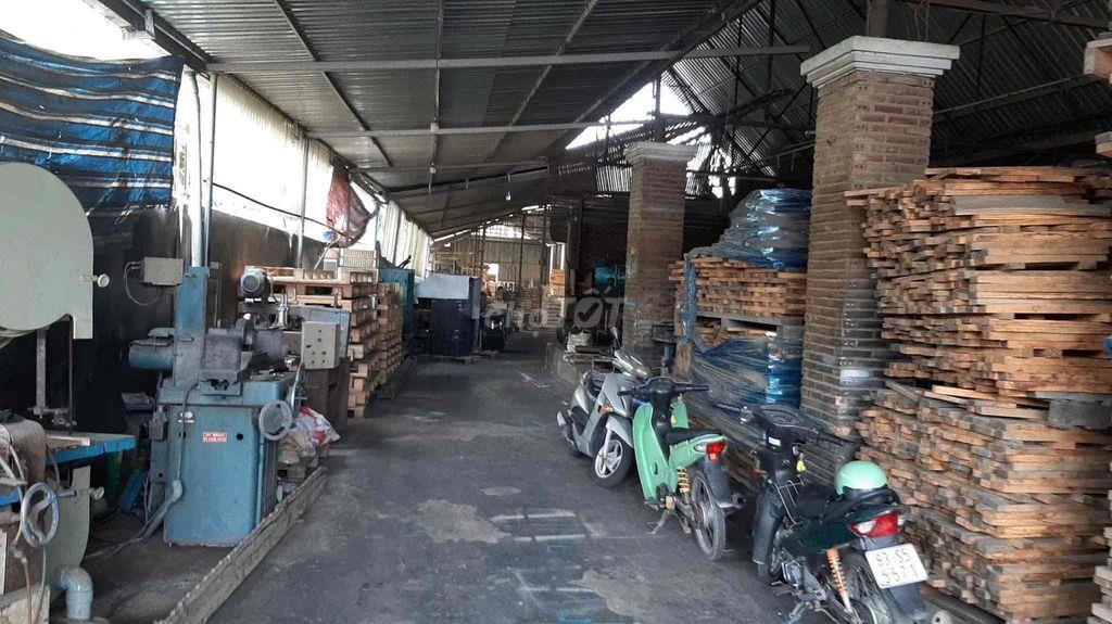 bán đất tặng nhà xưởng 2.000m mặt tiền đường Đại Lộ Bình Dương