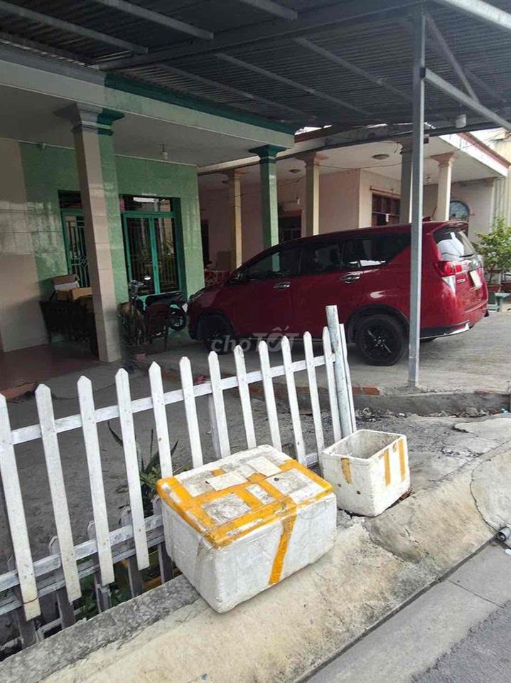 cần bán nhà mặt tiền hẻm xe hơi đường Lê Văn Lương