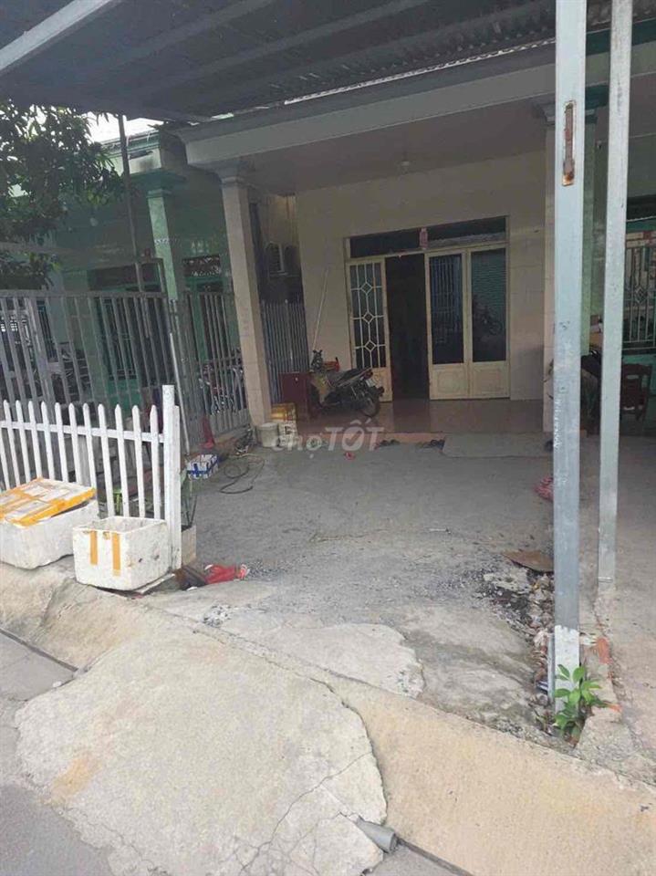 cần bán nhà mặt tiền hẻm xe hơi đường Lê Văn Lương
