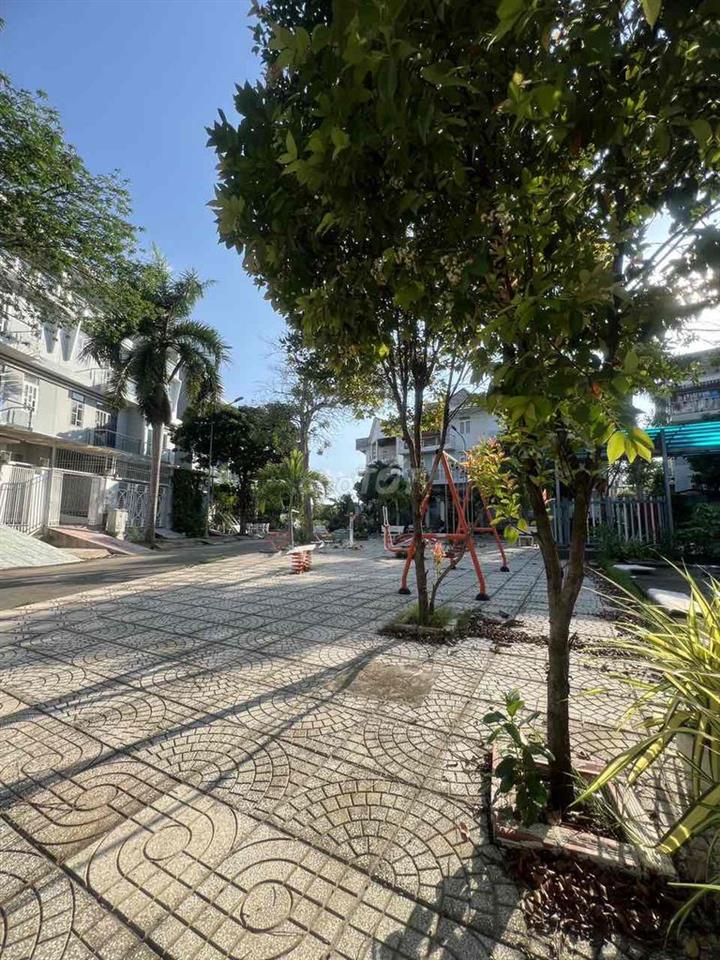 cho thuê toà nhà văn phòng MT đường Đào Trí