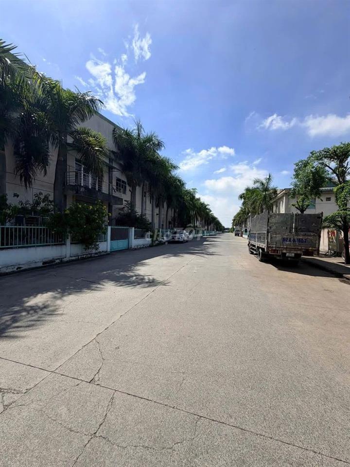 Cho thuê kho Xưởng đẹp 3.5 usd ,4.000m mặt tiền KCN Hải Sơn, Đức Hoà