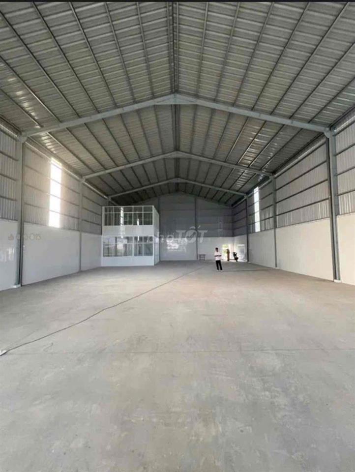 KHO XƯỞNG ĐẸP ( 350m2 ) LIÊN ẤP 1-2-3
