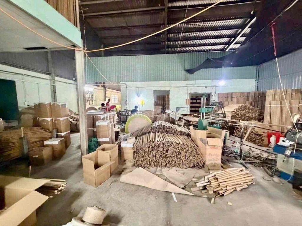 MT KHO XƯỞNG TÊN LỬA ( 10 x 25m ) CÓ GÁC
