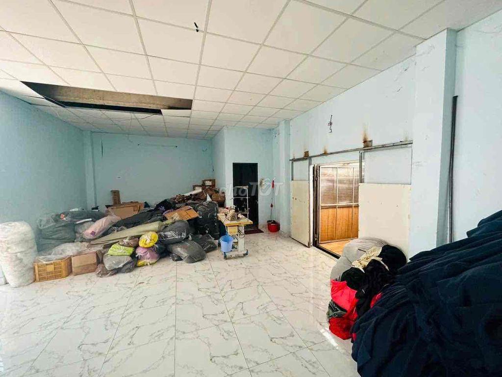 KHO XƯỞNG GẠCH MEN 2 SÀN ( 400m2 ) ĐƯỜG CONTAINER