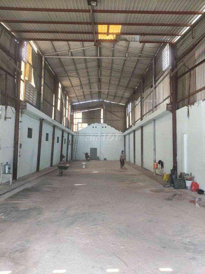 MẶT TIỀN KHO XƯỞNG ( 300m2 ) QL1A- CONTAINER 24/24