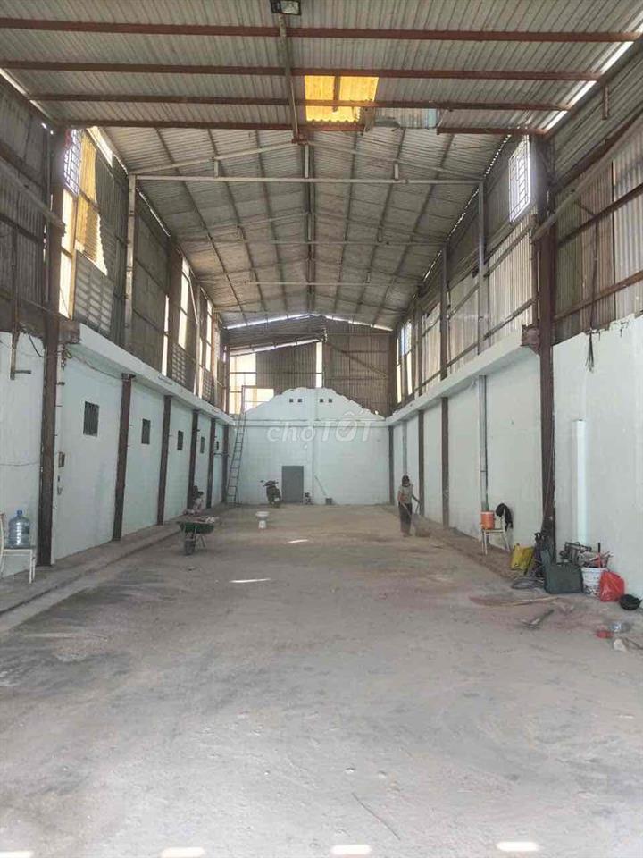 MẶT TIỀN KHO XƯỞNG ( 300m2 ) QL1A- CONTAINER 24/24
