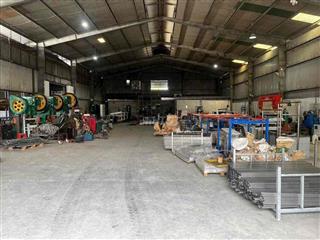 KHO XƯỞNG GIÁ TỐT ( 550m2 ) AO ĐÔI