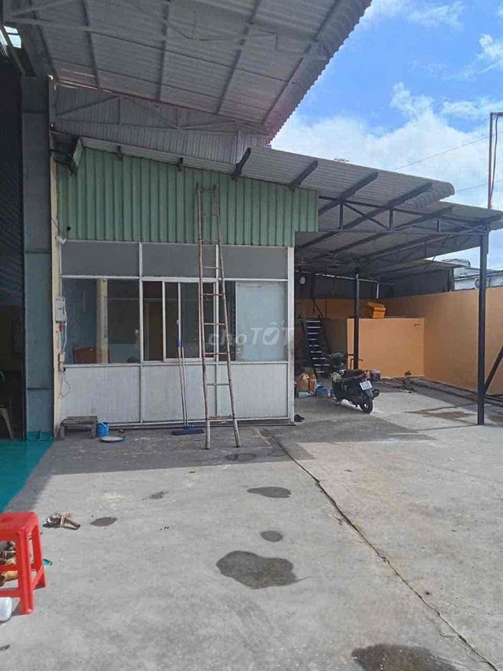 KHO XƯỞNG NỀN EPOXY ( 10 x 70m ) ĐIỆN T,Y