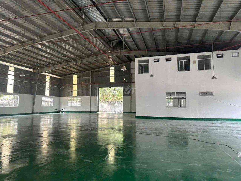 KHO XƯỞNG ĐẸP + VP( 800m2 ) CONTAINER