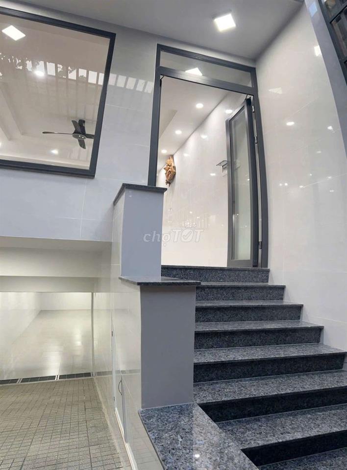  30m2, giờ tự do, không chung chủ, thuê mặt bằng, ở