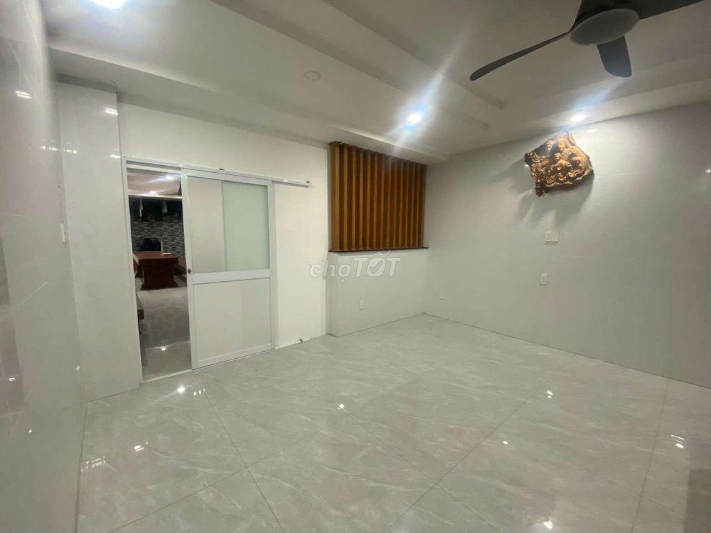  30m2, giờ tự do, không chung chủ, thuê mặt bằng, ở