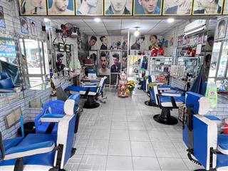 sang mặt bằng tiệm tóc nam