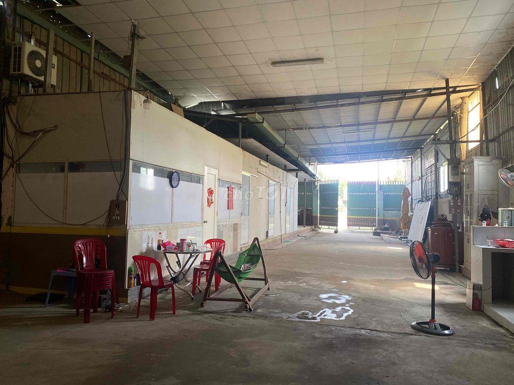 cần cho thuê kho xưởng mặt tiền ql 50,ngay cầu vượt