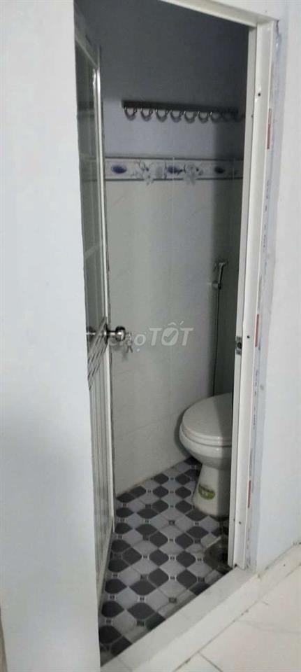 cho thuê 1phòng trọ full nội thất DT 24m² có ban công, bếp và xe dưới 